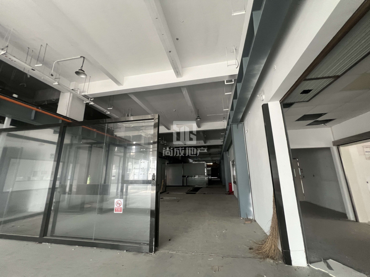 智能制造新地標(biāo) 金橋曼卡科技園，以地鐵14號線與數(shù)據(jù)處理技術(shù)賦能生產(chǎn)效率躍升